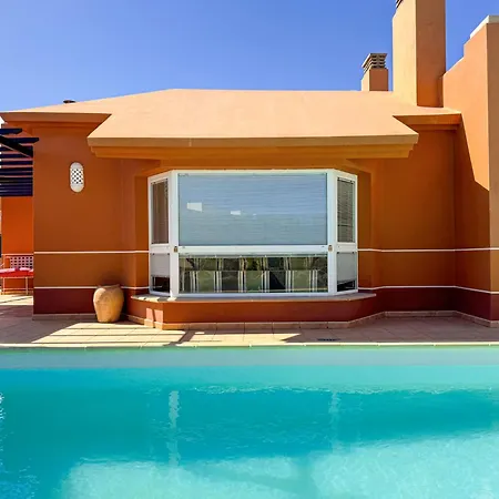 Nirvana Private Pool By Holidays Vila