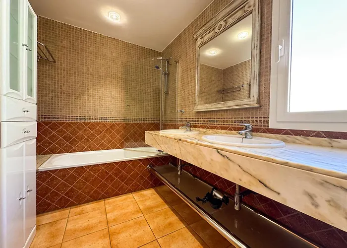 Nirvana Private Pool By Holidays Vila