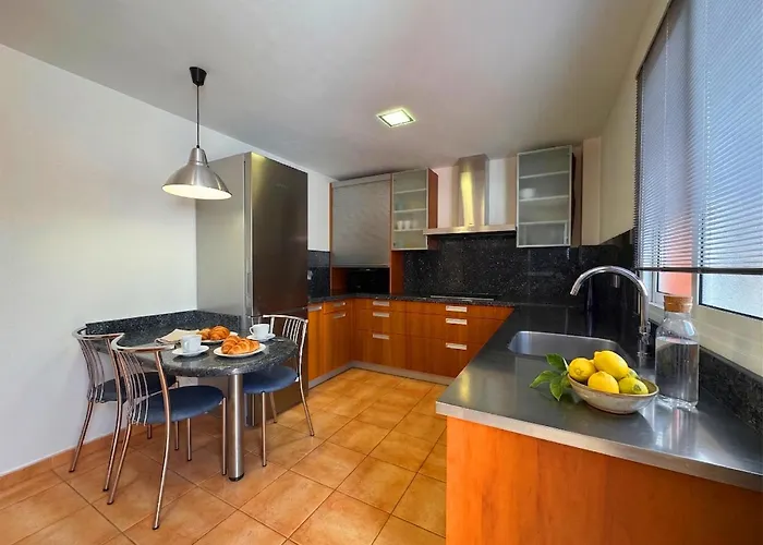 Nirvana Private Pool By Holidays Vila *